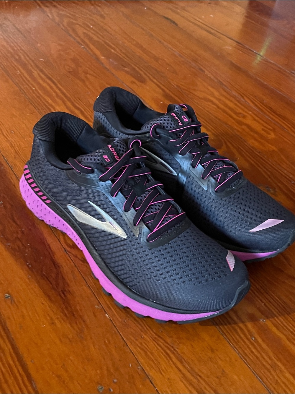 Brooks Adrenaline GTS 20 Ladies Running Shoes Black Purple Pink Size 9
